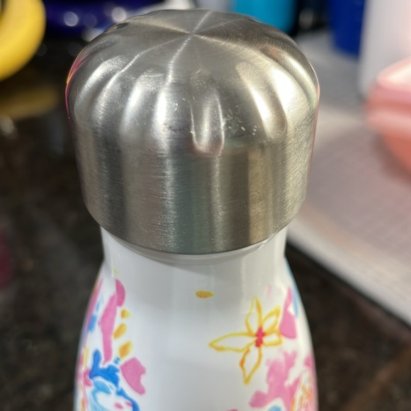 Lilly Pulitzer x Starbucks- twist top water bottle - Picture 3 of 4